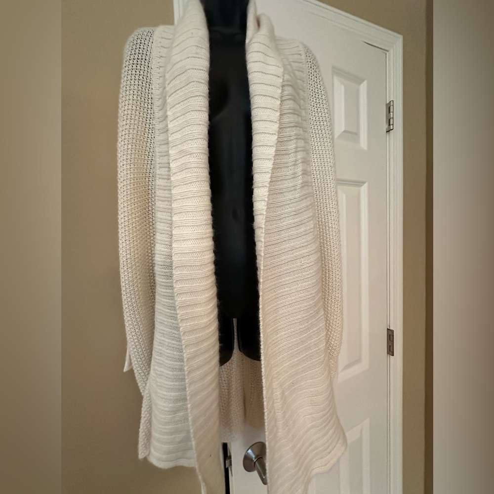 BCBGMaxAzria cream open-front ribbed cardigan